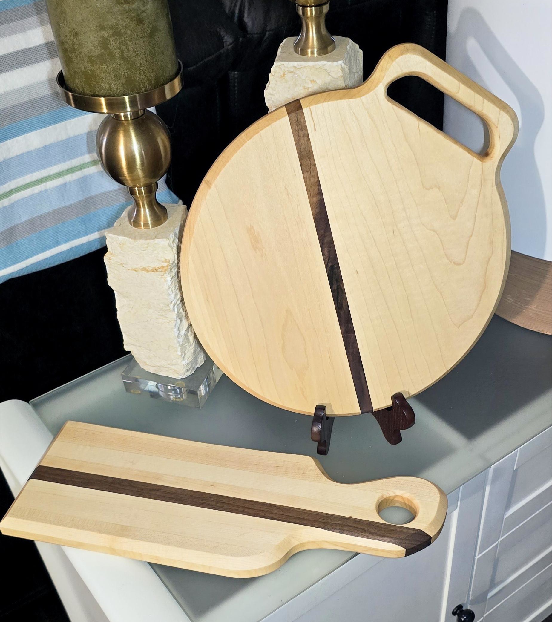 Round board with handle