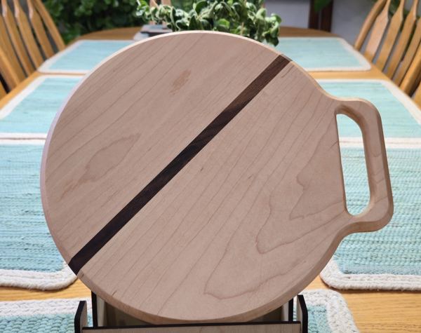 Round cutting board